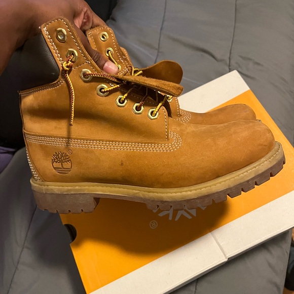 Wheat timberland boots size 7 - Picture 4 of 4